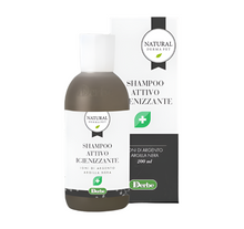 Sanitising dog shampoo with silver ions and black clay