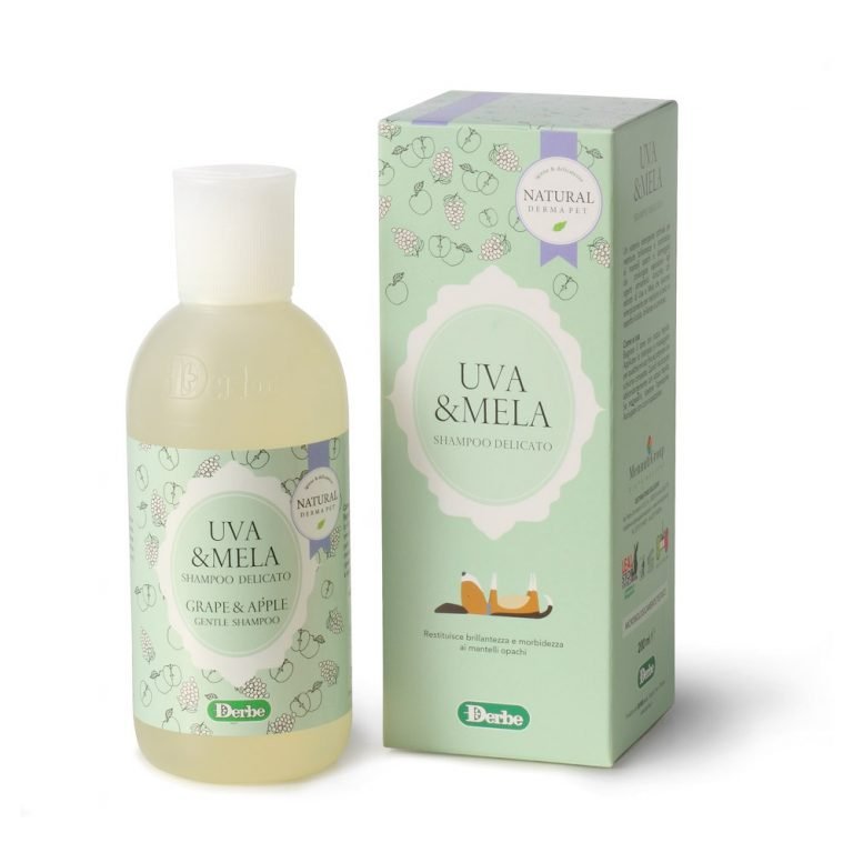 Dog shampoo with grape and apple for shine and softness